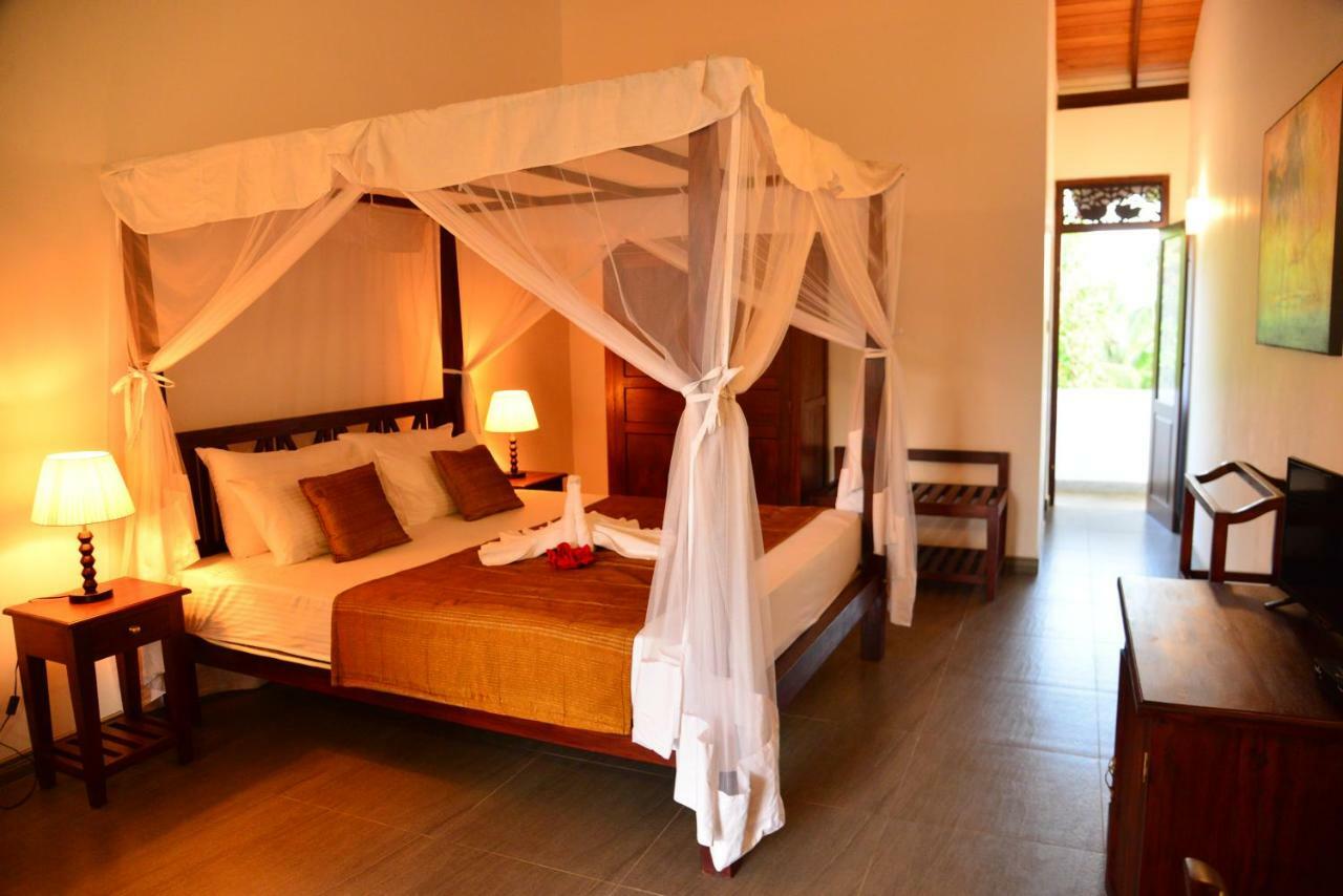 Boutique Villa Shanthi Хикадува Екстериор снимка