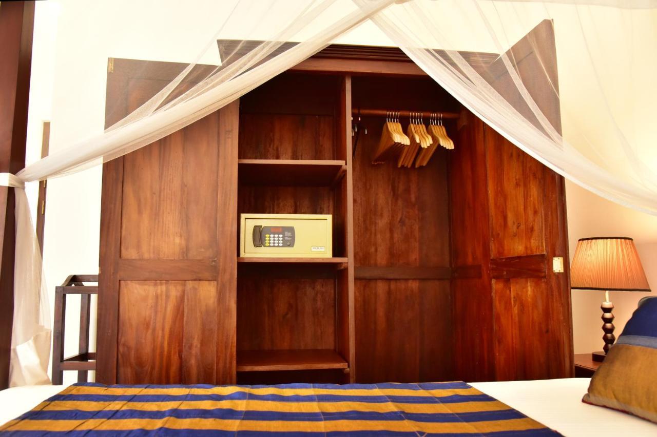 Boutique Villa Shanthi Хикадува Екстериор снимка
