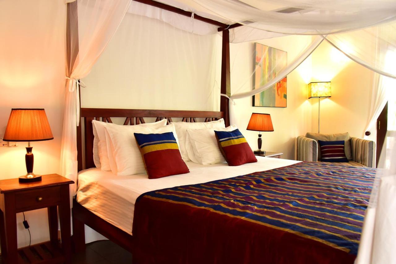 Boutique Villa Shanthi Хикадува Екстериор снимка